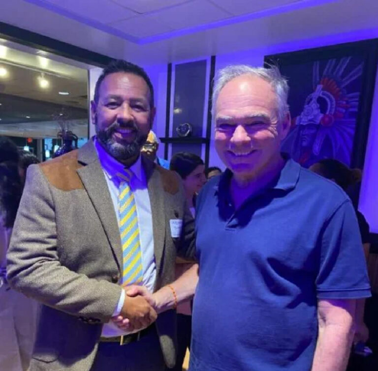 Alejandro Suárez HSA Refuerza Lazos con el Congreso: Invitación del Senador Tim Kaine